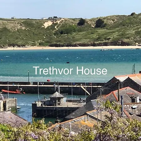 Trethvor House Ensuite Double With Free Parking In Quiet Residential Area Homestay Padstow