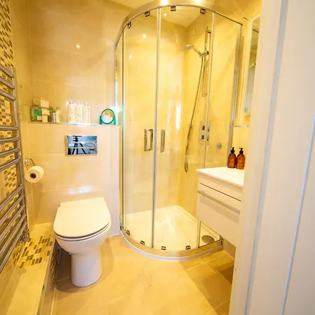 Trethvor House Ensuite Double With Free Parking In Quiet Residential Area * Padstow